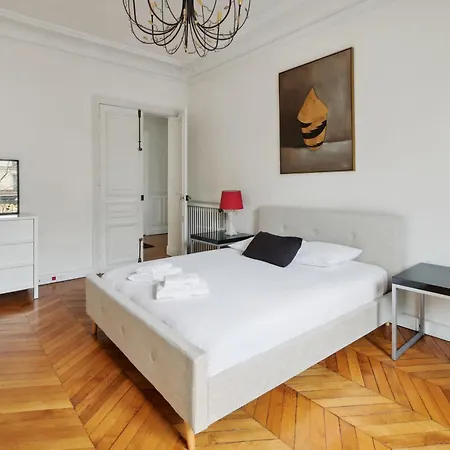 Apartment Ac Luxury 6 People At Champs Elysees By Weekome