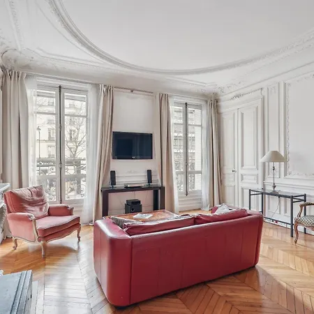Ac Luxury 6 People At Champs Elysees By Weekome